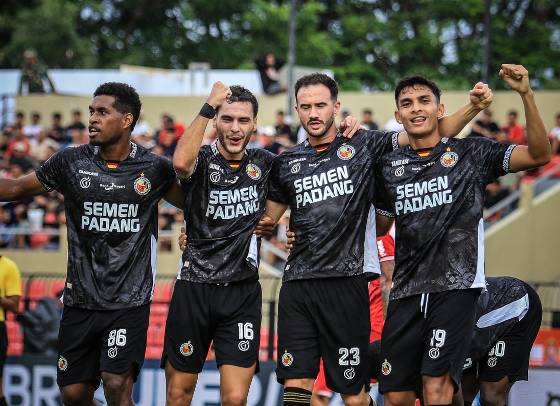 Semen Padang Akhiri Tren Kekalahan